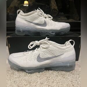 Nike Air VaporMax 2023 Flyknit Shoes White Sneakers DV6840-100 Womens Size 9.5